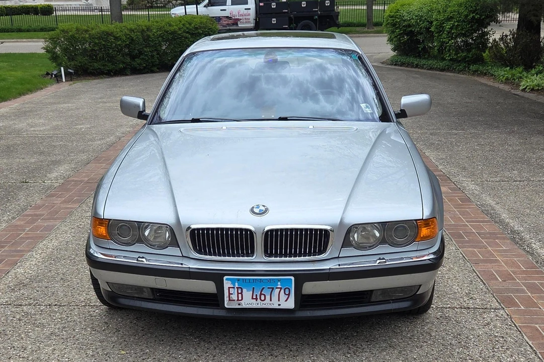 2000 BMW E38 7 Series - Image 2 of 31