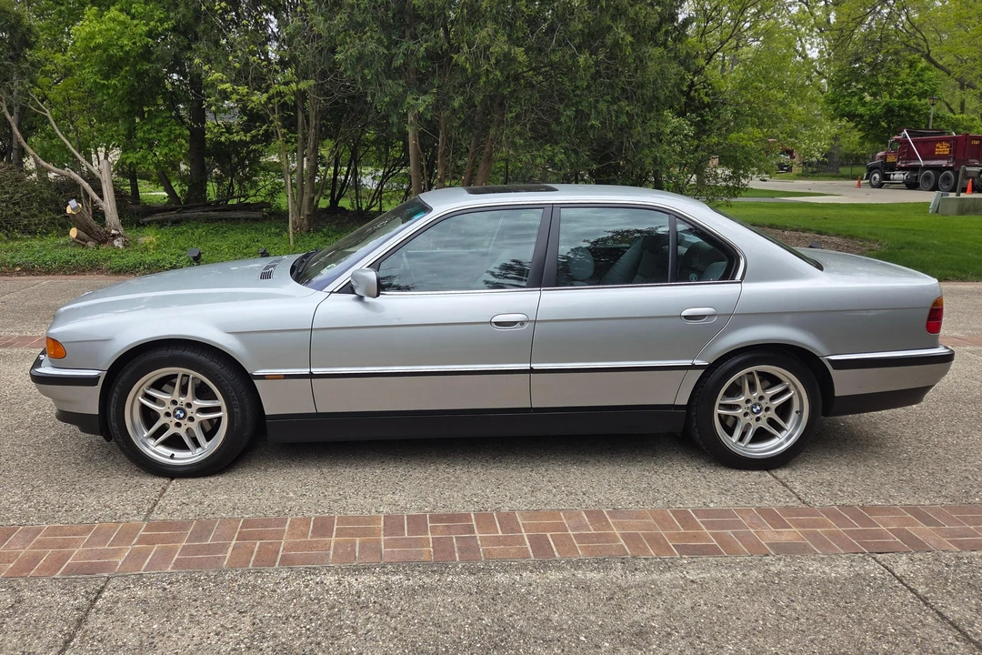 2000 BMW E38 7 Series - Image 3 of 31