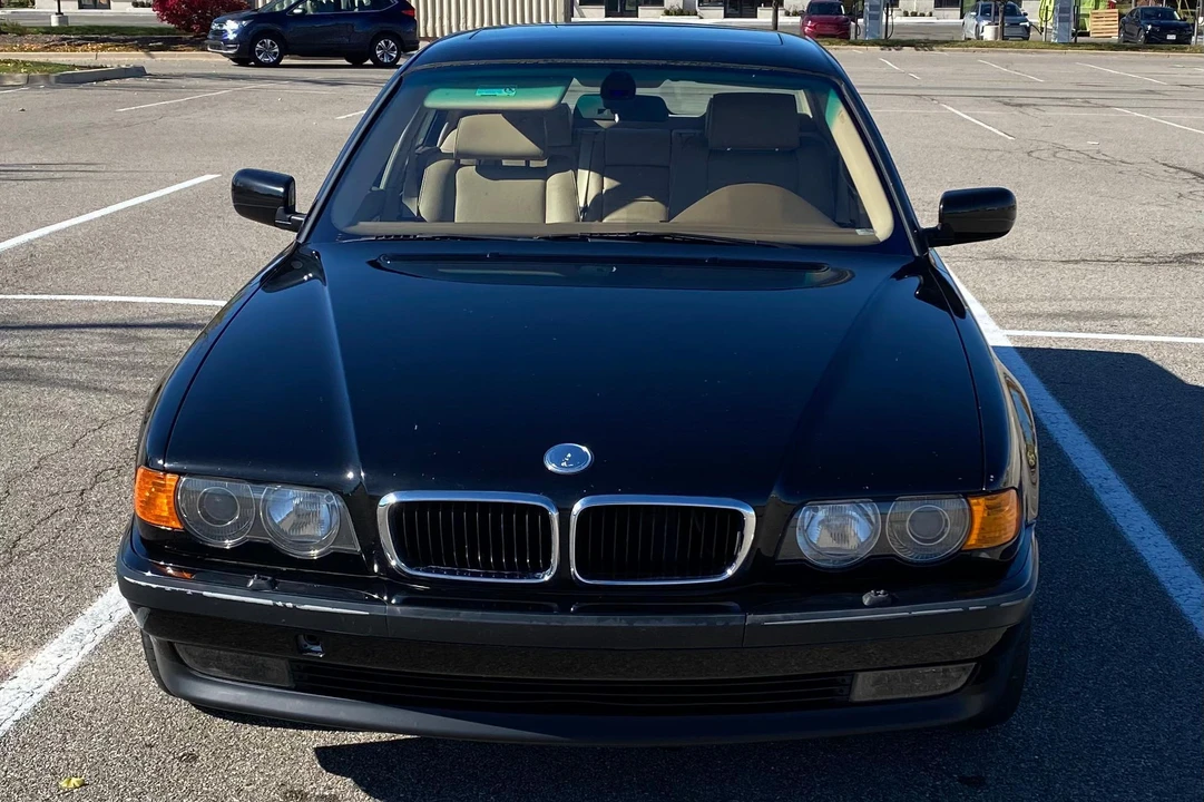 2000 BMW E38 7 Series - Image 2 of 31