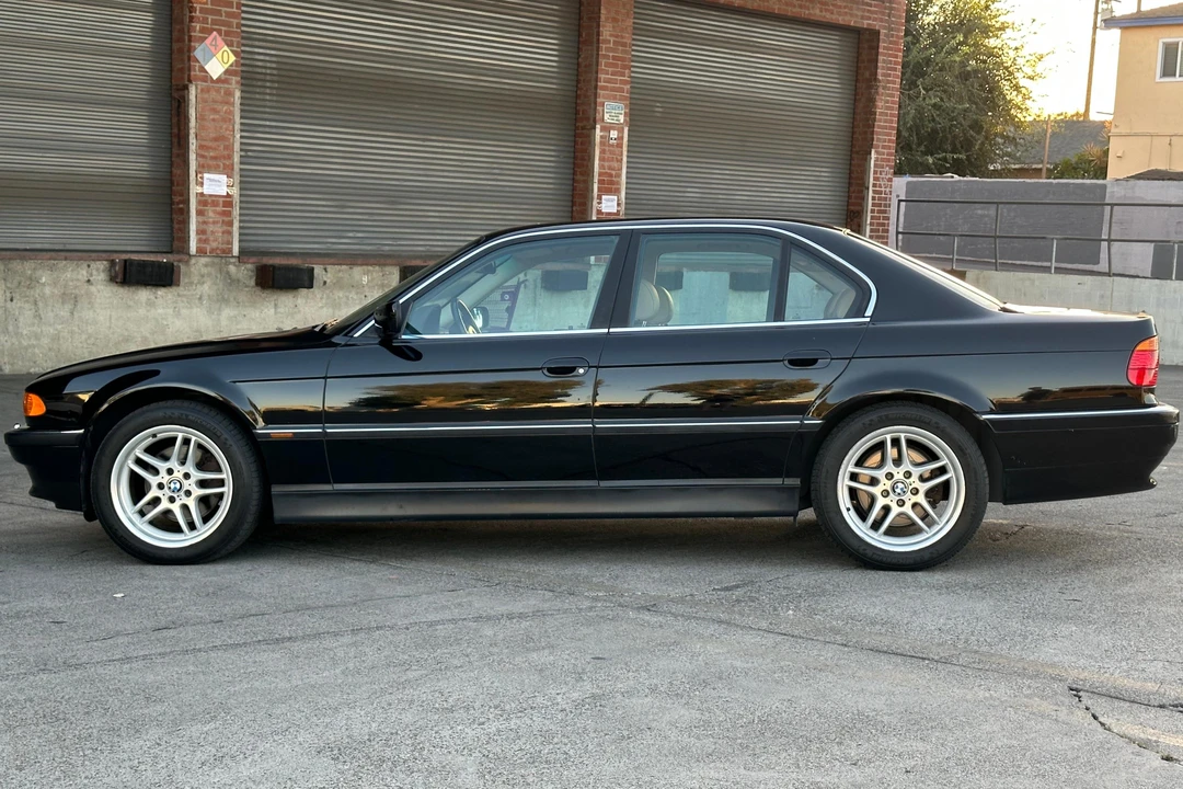 2000 BMW E38 7 Series - Image 3 of 31