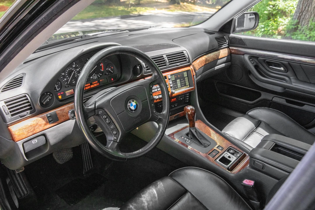 2000 BMW E38 7 Series - Image 25 of 31