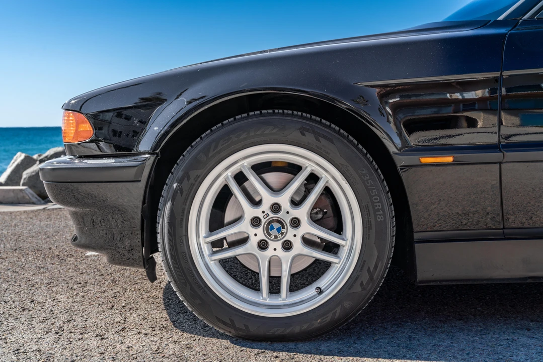 2000 BMW E38 7 Series - Image 26 of 31