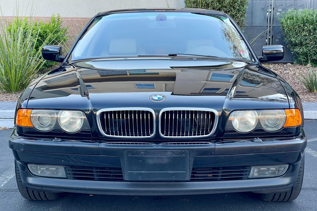2000 BMW E38 7 Series - Image 2 of 31