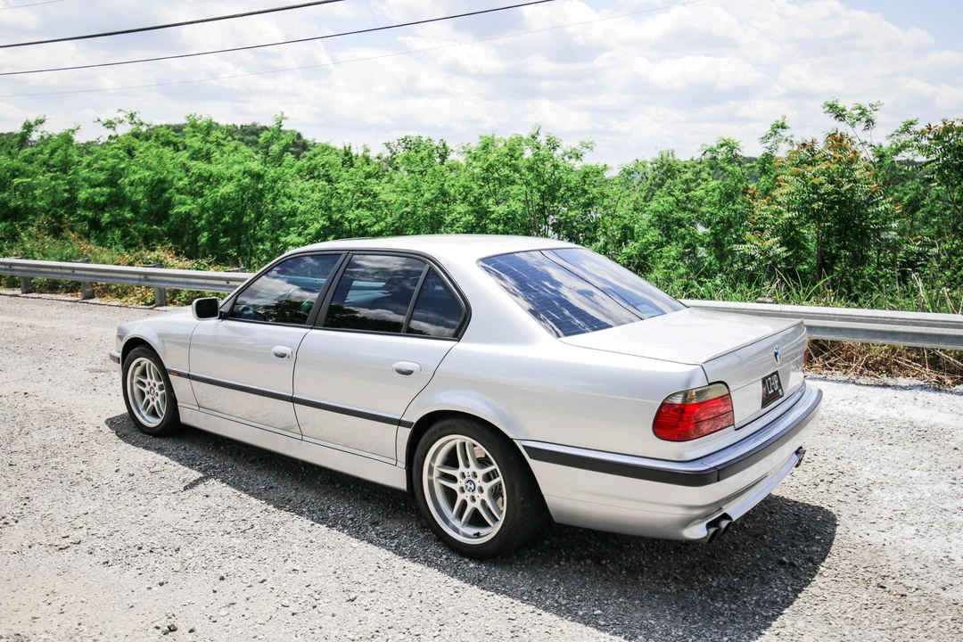2000 BMW E38 7 Series - Image 12 of 31