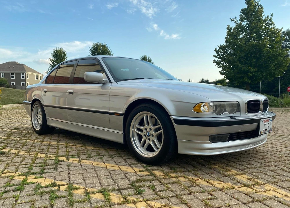 2000 BMW E38 7 Series - Image 2 of 30