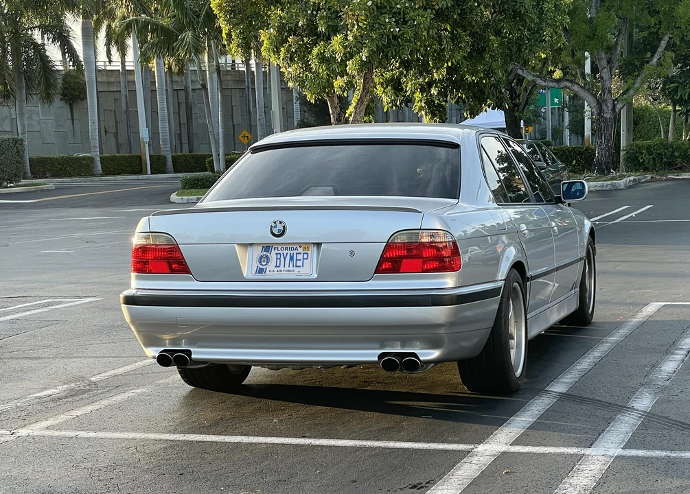 2000 BMW E38 7 Series - Image 7 of 7