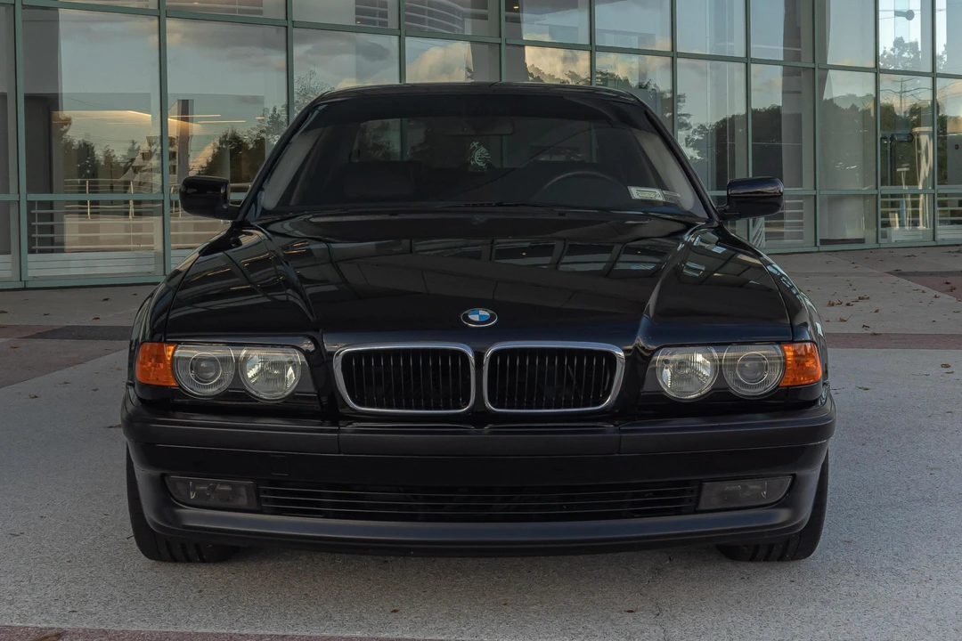 2000 BMW E38 7 Series - Image 2 of 10
