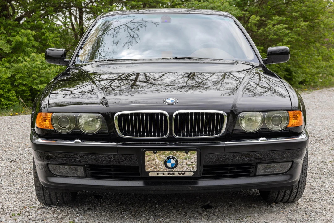 2000 BMW E38 7 Series - Image 2 of 31