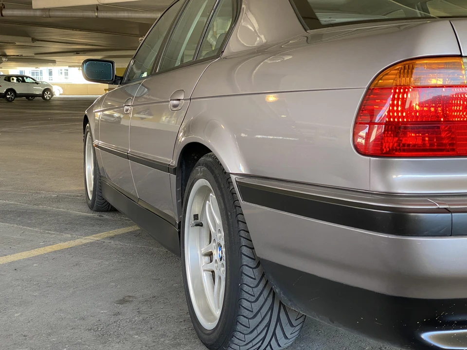 2000 BMW E38 7 Series - Image 30 of 31