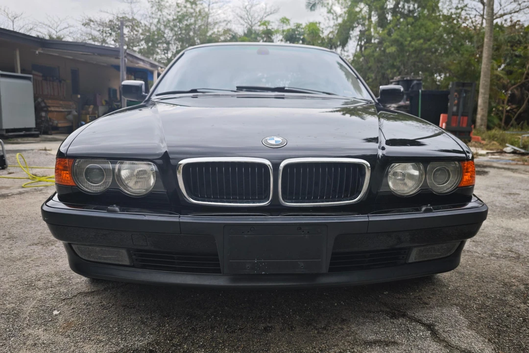 2000 BMW E38 7 Series - Image 2 of 31