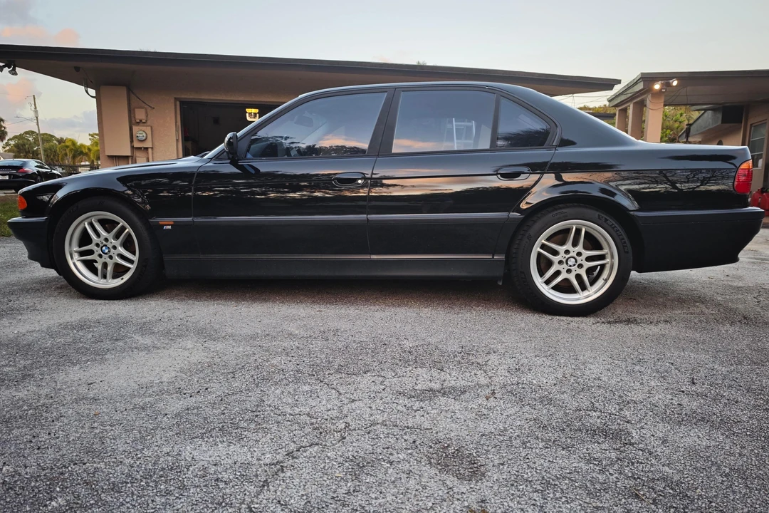 2000 BMW E38 7 Series - Image 3 of 31