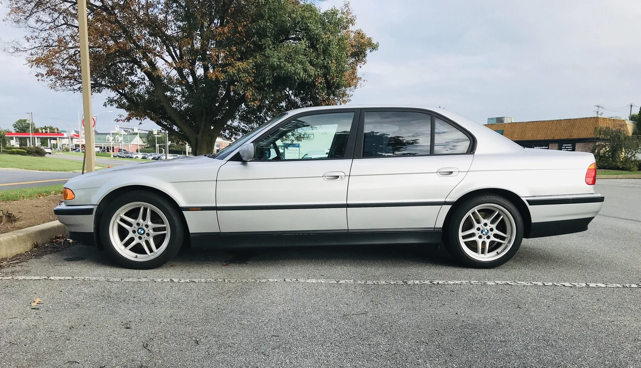 2000 BMW E38 7 Series - Image 2 of 5