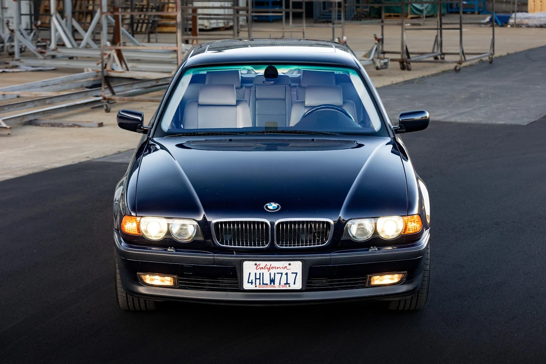 2000 BMW E38 7 Series - Image 2 of 31