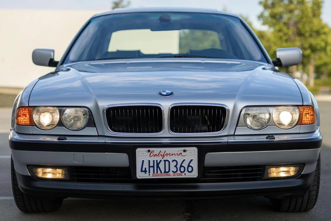 2000 BMW E38 7 Series - Image 2 of 31
