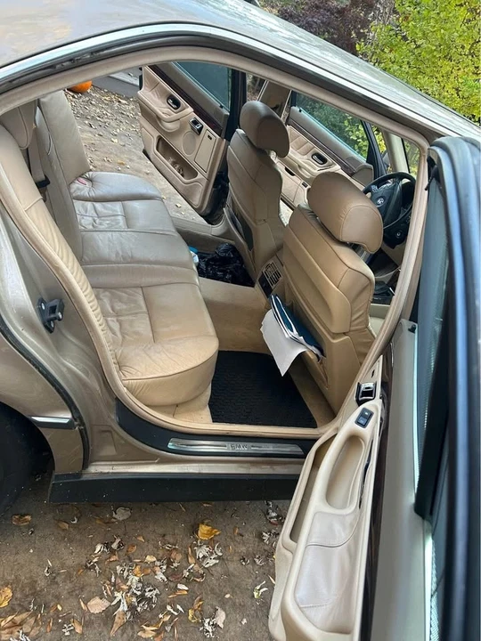 2000 BMW E38 7 Series - Image 6 of 6