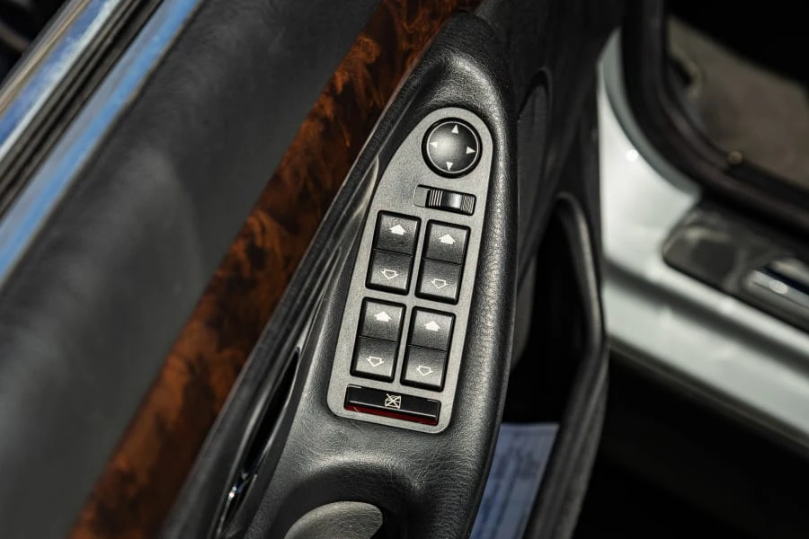 2000 BMW E38 7 Series - Image 26 of 30
