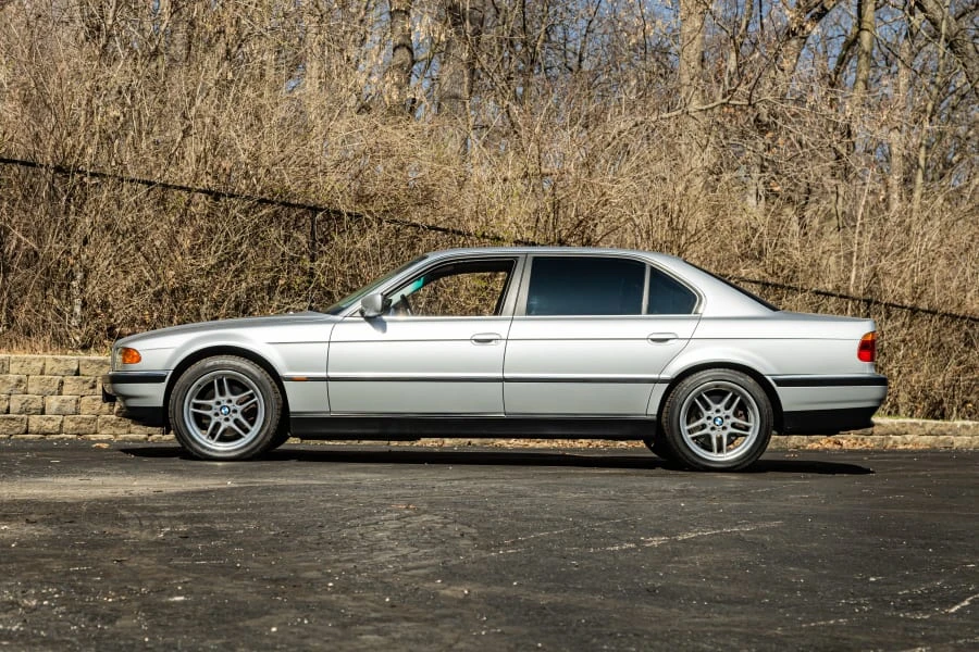 2000 BMW E38 7 Series - Image 2 of 30