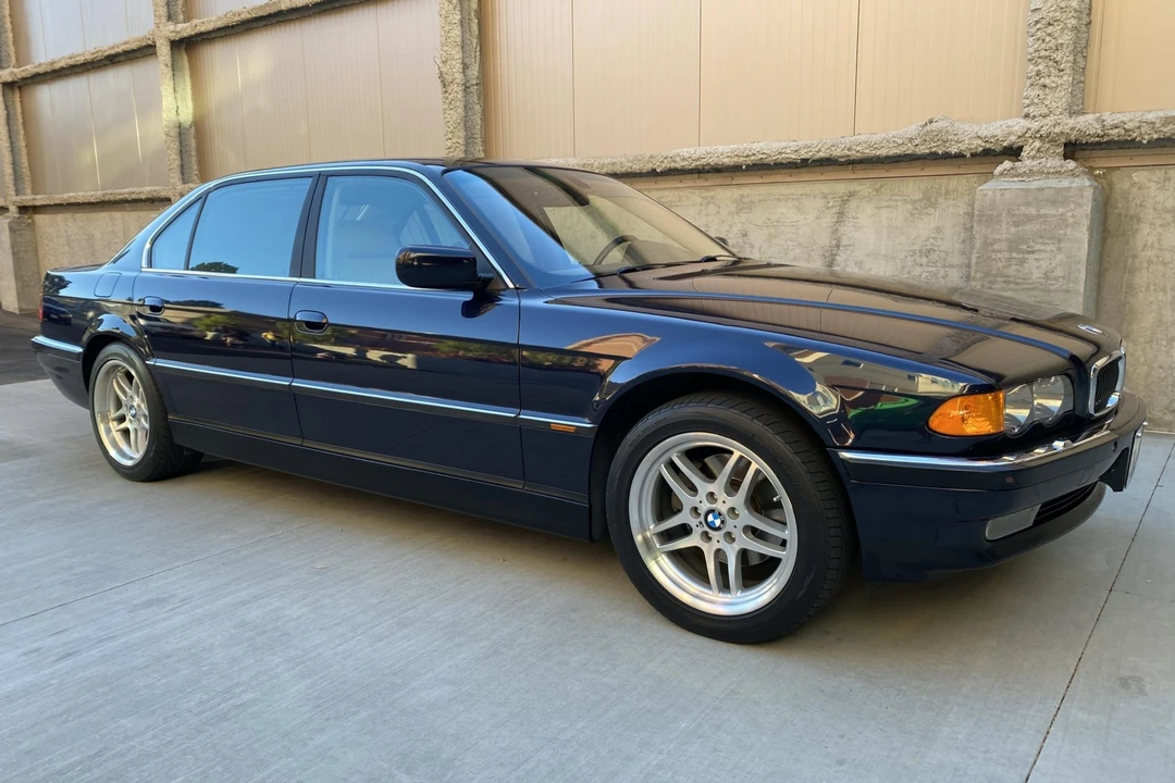 2000 BMW E38 7 Series - Image 1 of 31