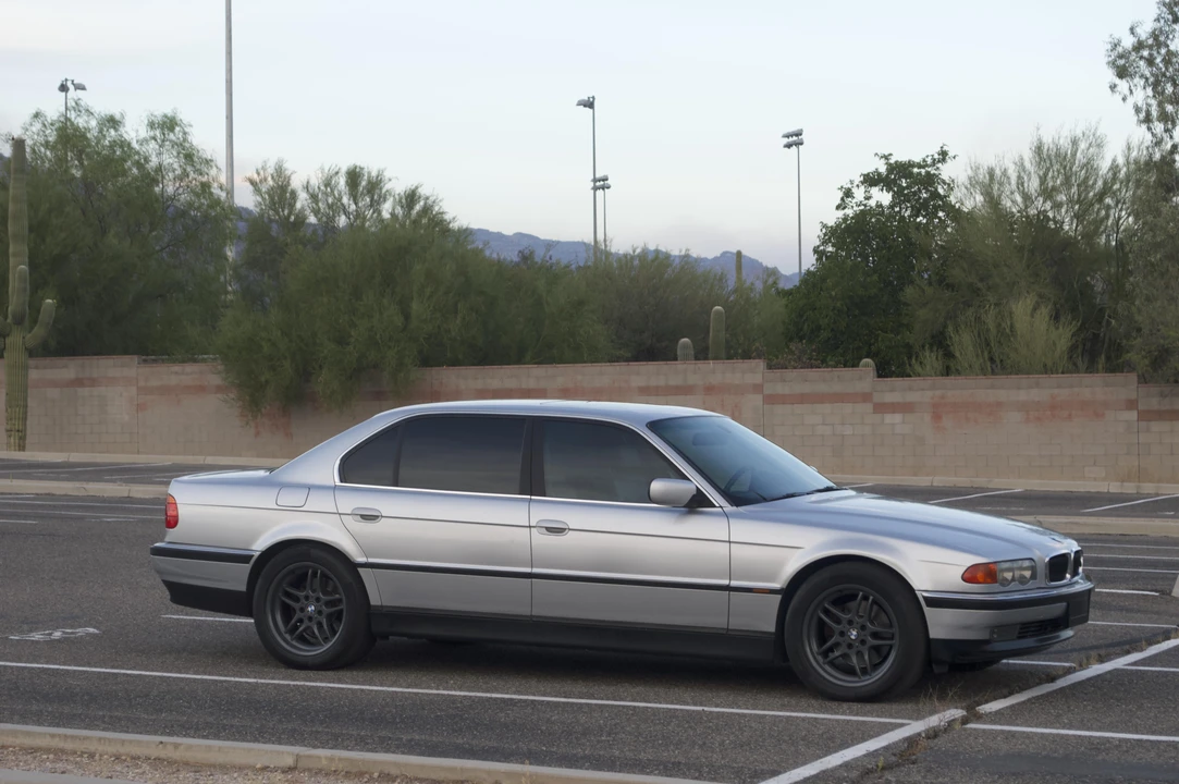 2000 BMW E38 7 Series - Image 26 of 31