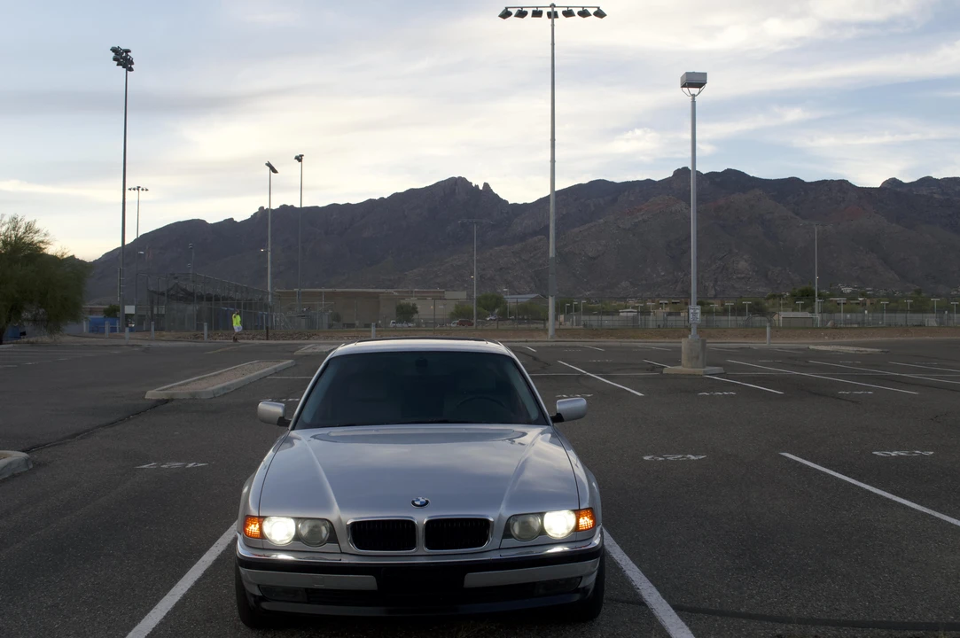 2000 BMW E38 7 Series - Image 9 of 31