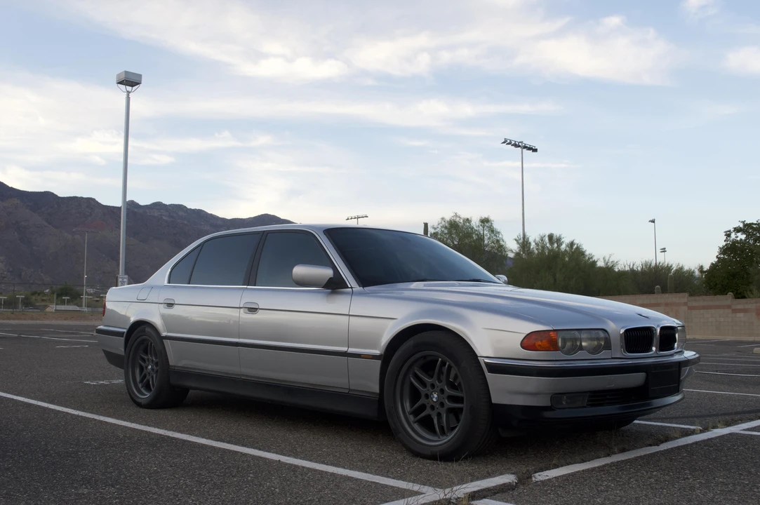 2000 BMW E38 7 Series - Image 30 of 31