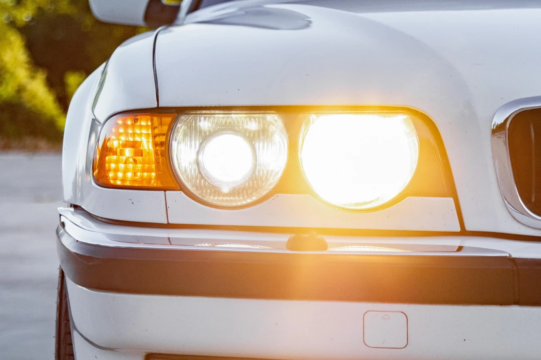 2000 BMW E38 7 Series - Image 16 of 31