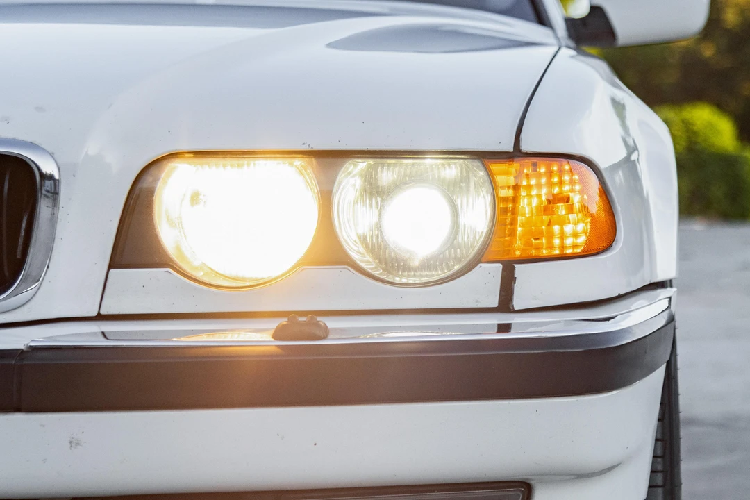 2000 BMW E38 7 Series - Image 17 of 31