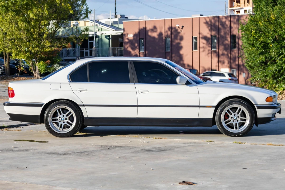 2000 BMW E38 7 Series - Image 3 of 31