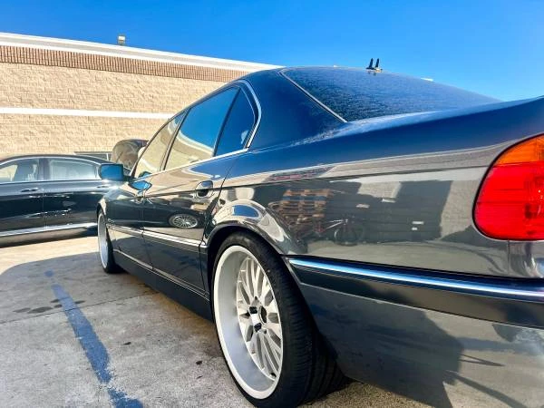 2000 BMW E38 750i & 750iL Sedan - Image 16 of 16