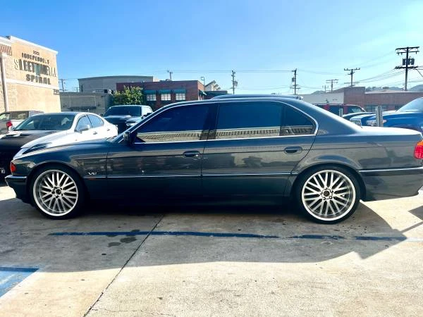 2000 BMW E38 750i & 750iL Sedan - Image 14 of 16