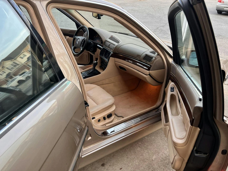 2000 BMW E38 750i & 750iL Sedan - Image 6 of 7