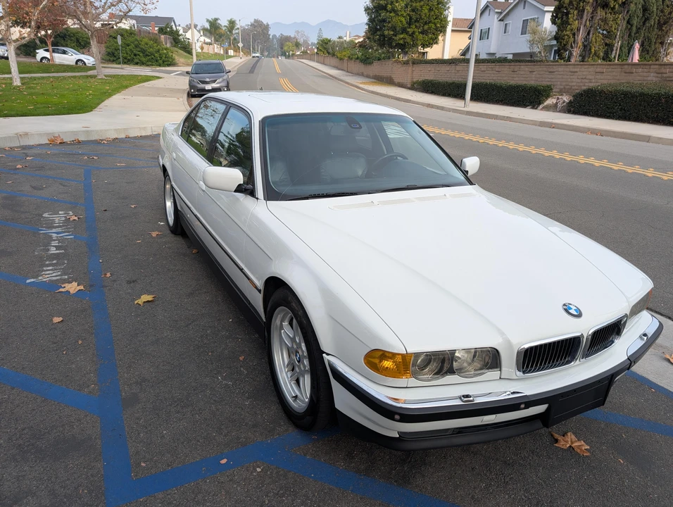 2000 BMW E38 750i & 750iL Sedan - Image 18 of 31