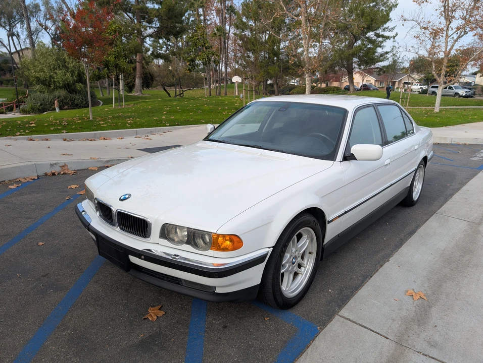 2000 BMW E38 750i & 750iL Sedan - Image 8 of 31