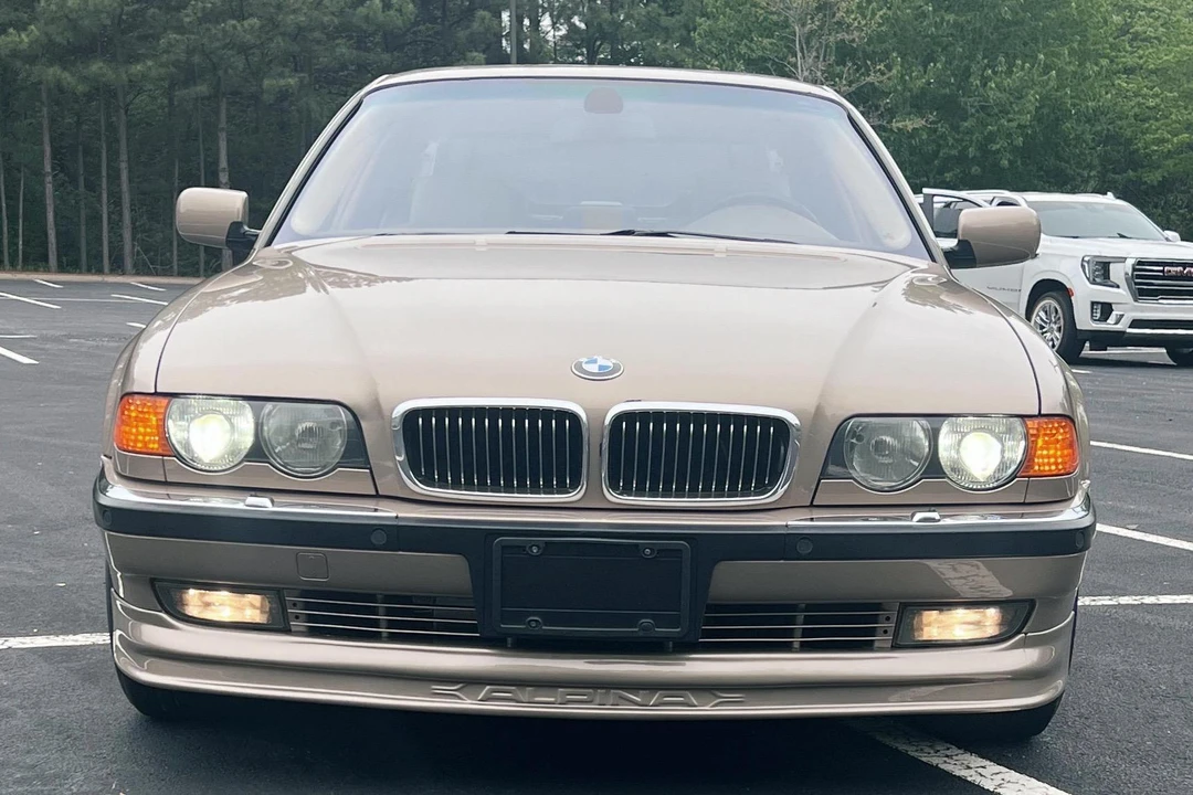 2000 BMW E38 750i & 750iL Sedan - Image 2 of 6