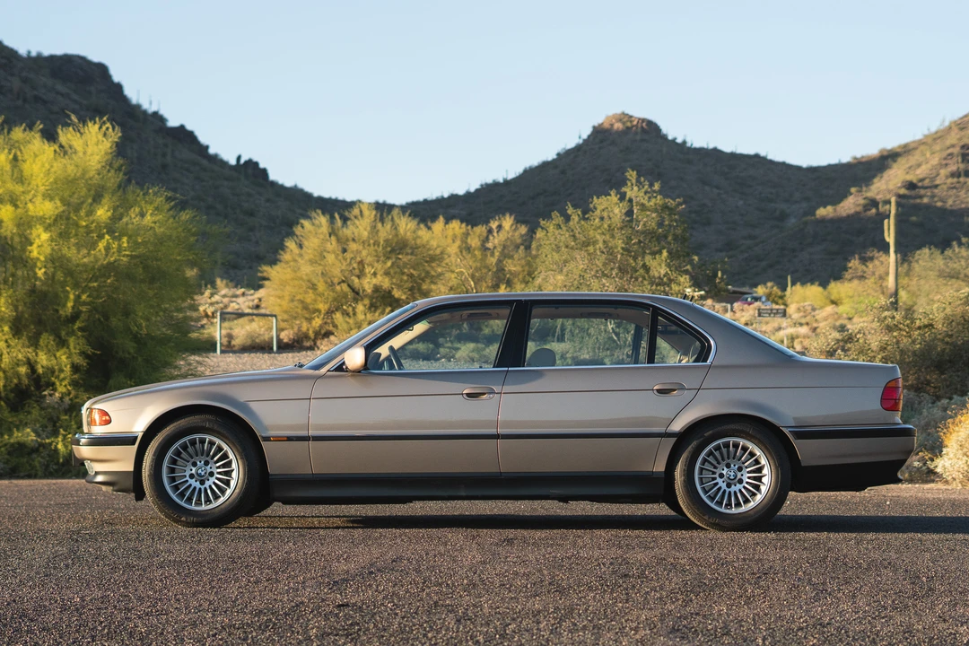 2000 BMW E38 750i & 750iL Sedan - Image 5 of 31