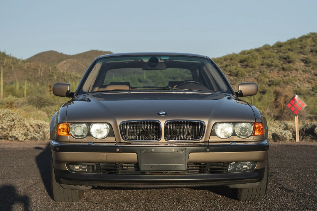 2000 BMW E38 750i & 750iL Sedan - Image 12 of 31