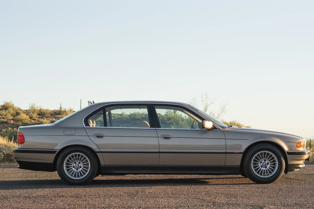 2000 BMW E38 750i & 750iL Sedan - Image 10 of 31