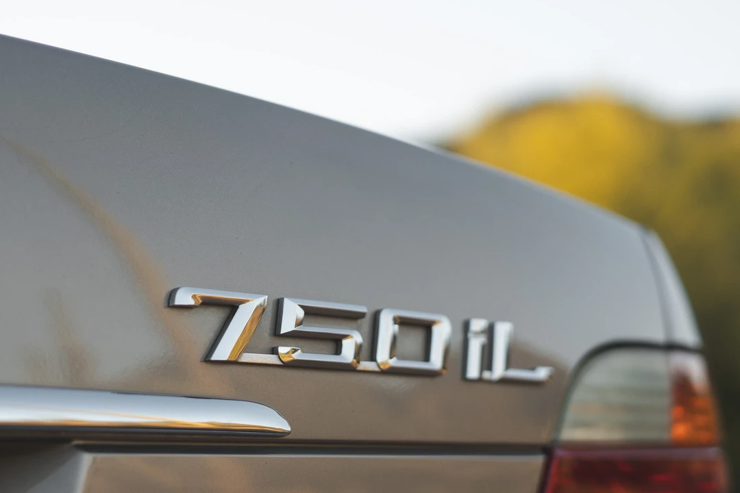2000 BMW E38 750i & 750iL Sedan - Image 31 of 31