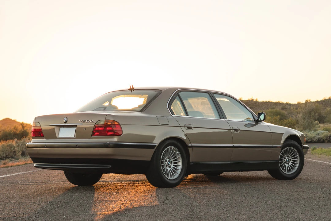 2000 BMW E38 750i & 750iL Sedan - Image 9 of 31