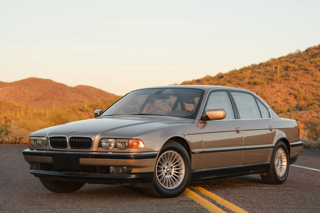 2000 BMW E38 750i & 750iL Sedan - Image 3 of 31