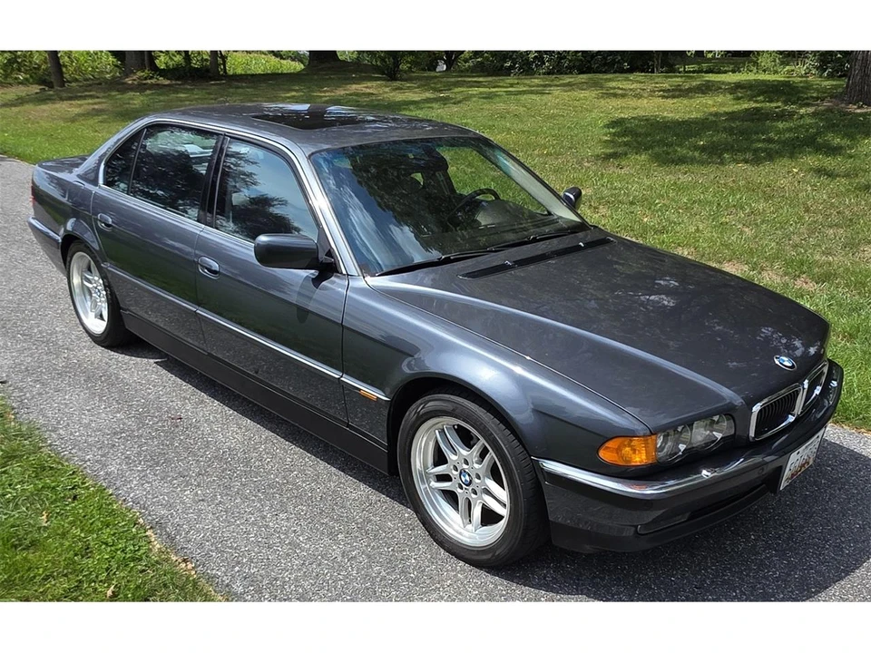 2000 BMW E38 750i & 750iL Sedan - Image 2 of 31