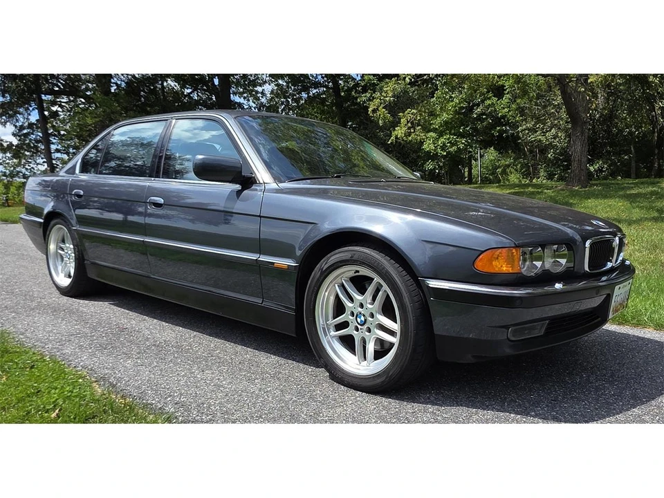 2000 BMW E38 750i & 750iL Sedan - Image 3 of 31