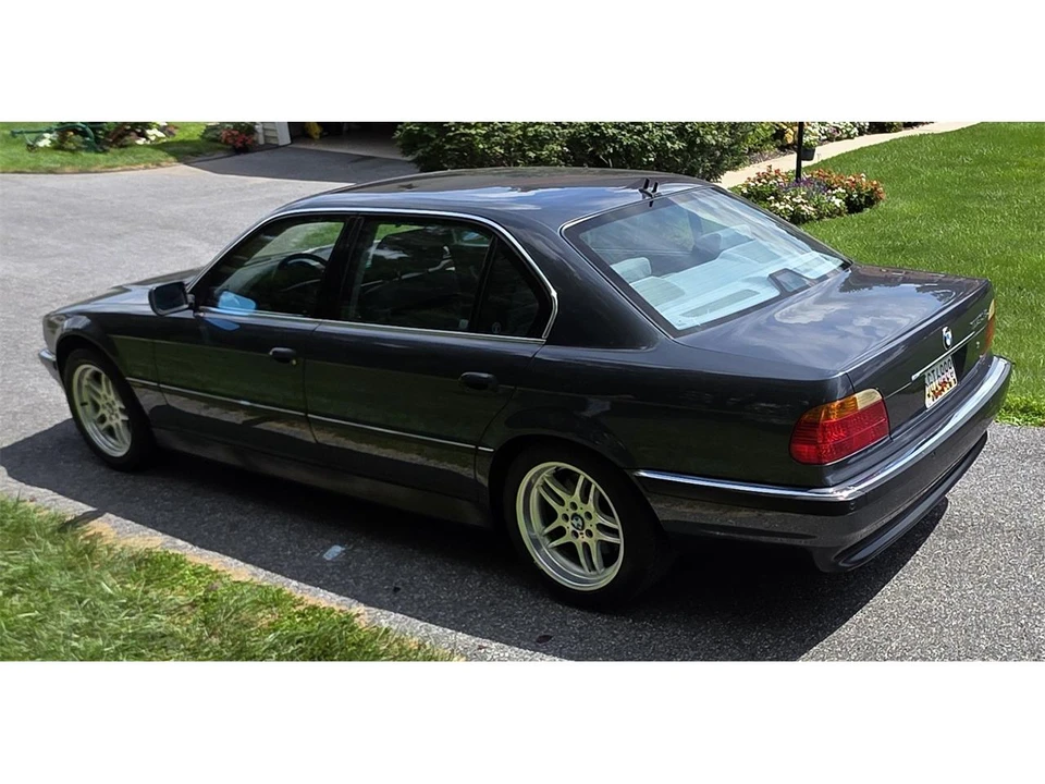 2000 BMW E38 750i & 750iL Sedan - Image 9 of 31