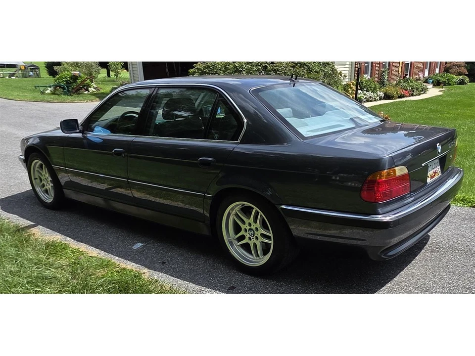 2000 BMW E38 750i & 750iL Sedan - Image 10 of 31