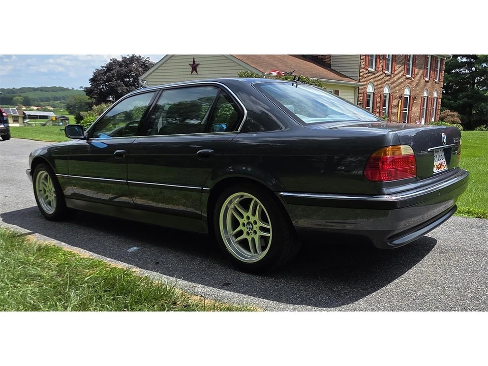 2000 BMW E38 750i & 750iL Sedan - Image 11 of 31