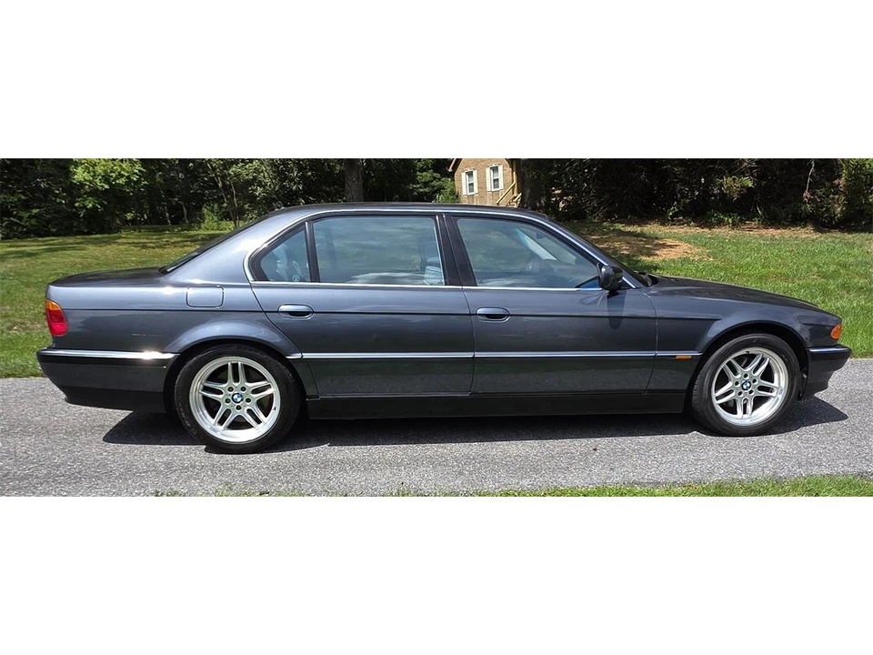 2000 BMW E38 750i & 750iL Sedan - Image 16 of 31