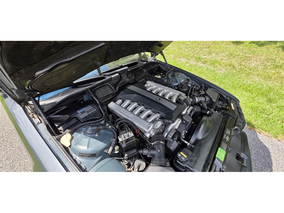 2000 BMW E38 750i & 750iL Sedan - Image 17 of 31