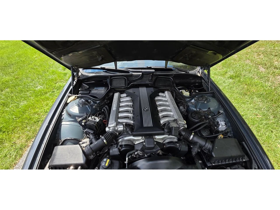 2000 BMW E38 750i & 750iL Sedan - Image 18 of 31