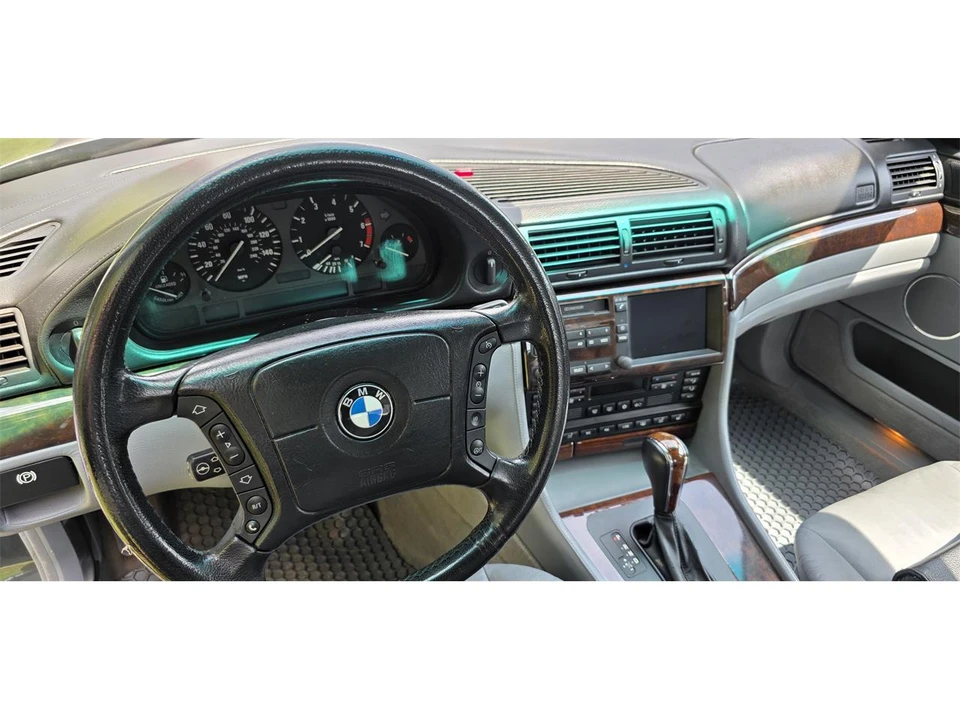 2000 BMW E38 750i & 750iL Sedan - Image 24 of 31