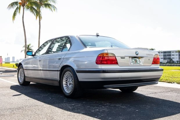 2000 BMW E38 750i & 750iL Sedan - Image 2 of 7